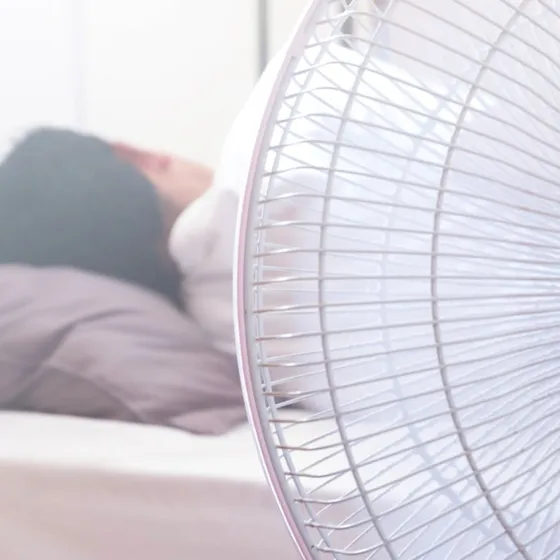 Vì sao bị nóng lưng khi ngủ trên nệm foam?