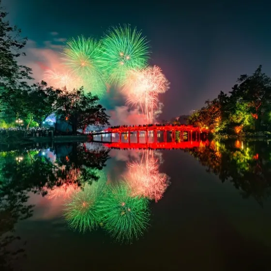 Top 10 địa điểm ngắm pháo hoa ở Hà Nội đẹp lung linh
