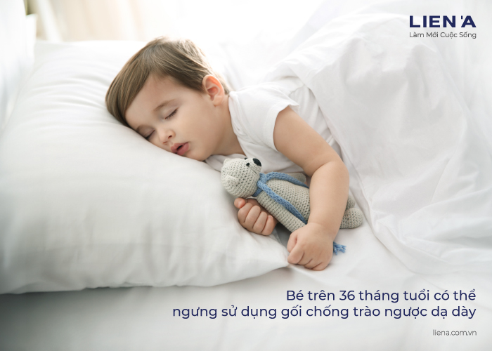 gối chống trào cho em bé