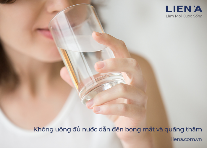 sưng mắt sau khi ngủ dậy