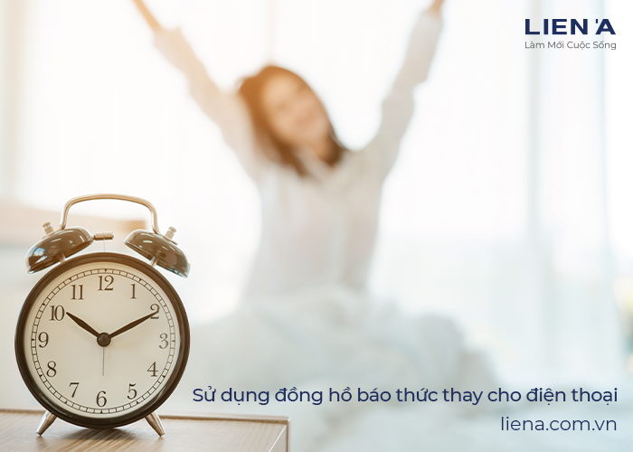 để điện thoại xa giường ngủ