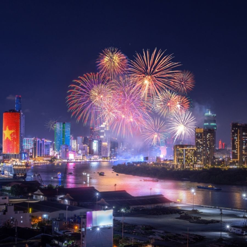 sai gon ban phao hoa o dau