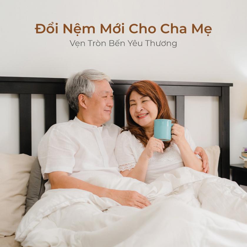 đổi nệm cho cha mẹ