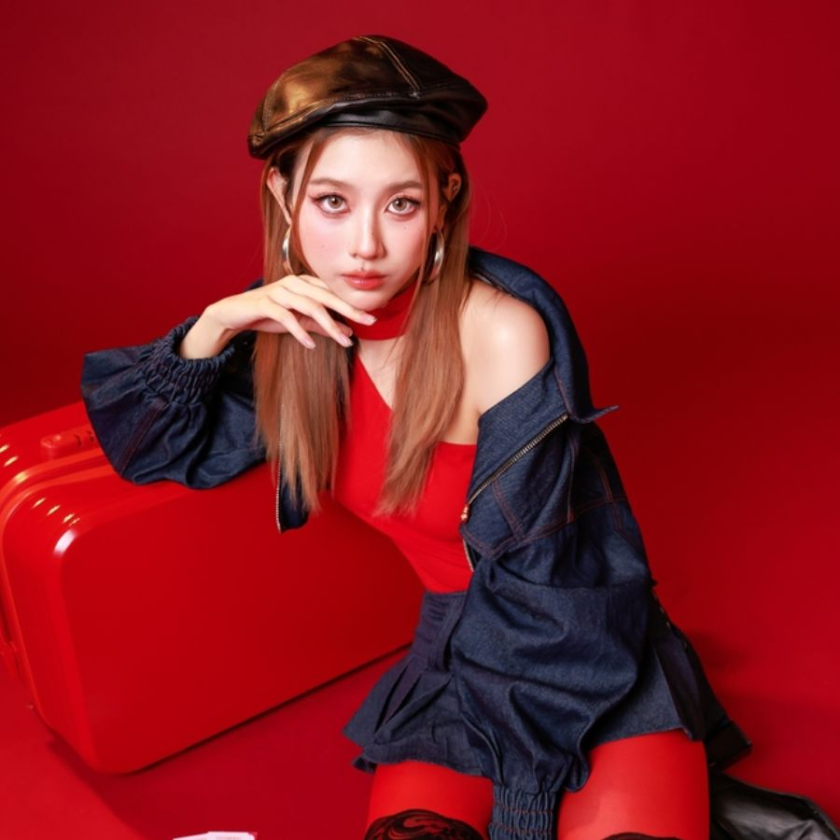 mau do phoi voi mau gi