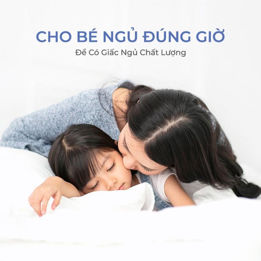 ngủ đúng giờ cho bé