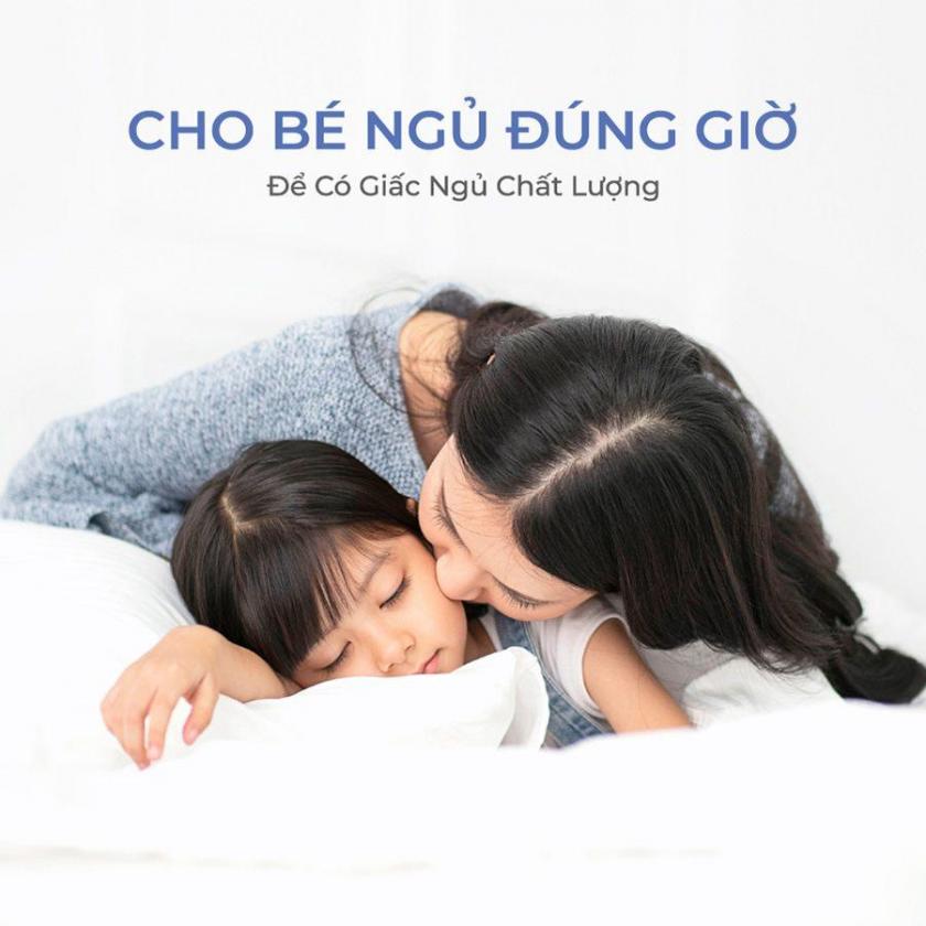 ngủ đúng giờ cho bé
