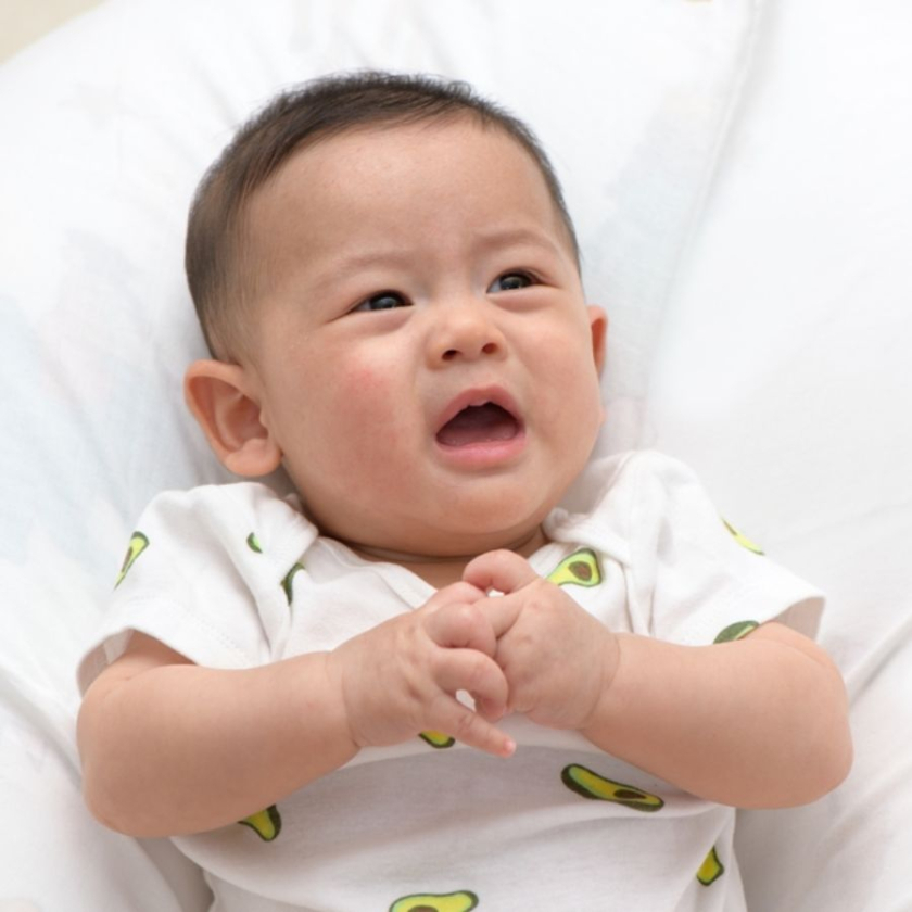 Lý giải nguyên nhân trẻ sơ sinh ngủ không sâu giấc