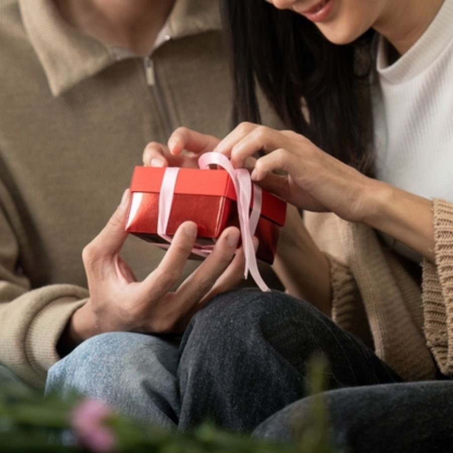 8/3 nên tặng gì? Gợi ý quà 8/3 cho mẹ, vợ hoặc người yêu 