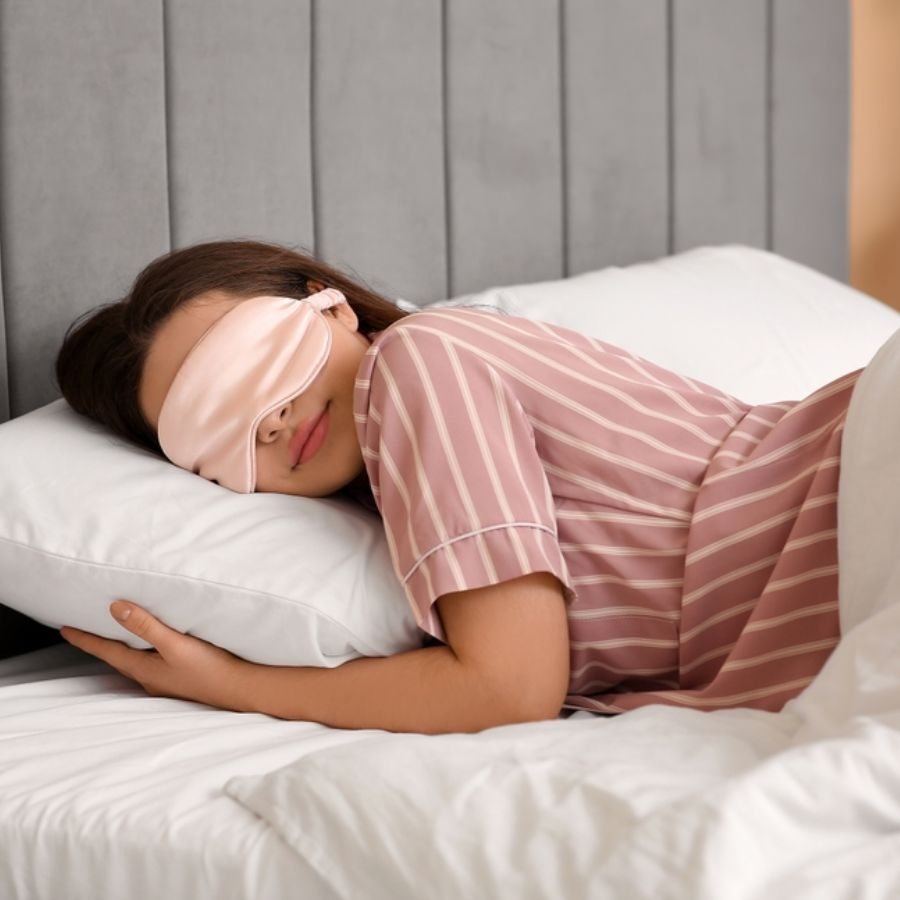 Ngủ sâu giấc không biết gì có sao không? Cách nhận biết người ngủ say