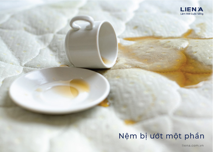 có nên phơi nắng nệm cao su không