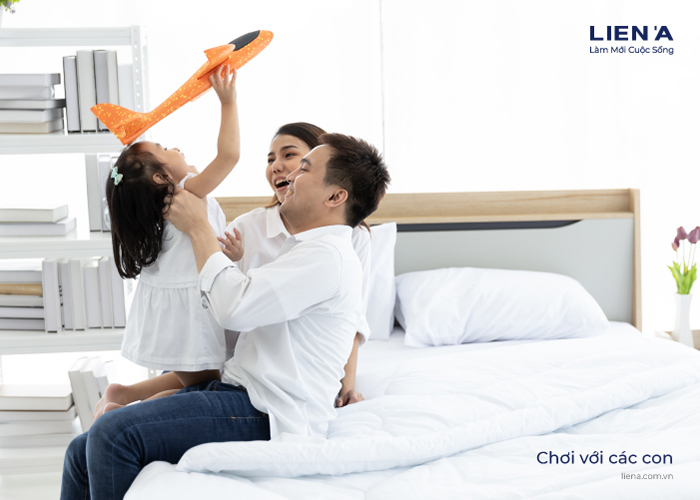 nghỉ lễ làm gì - chơi với các con