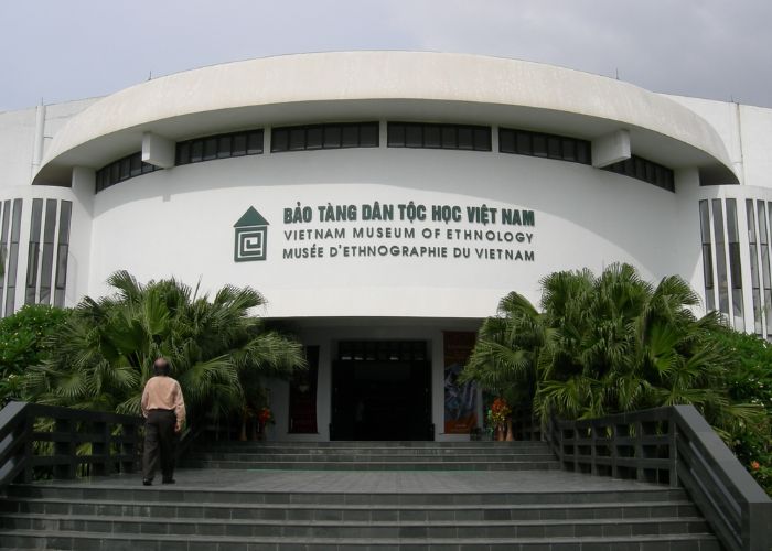 lễ 30/4 đi bảo tàng dân tộc học
