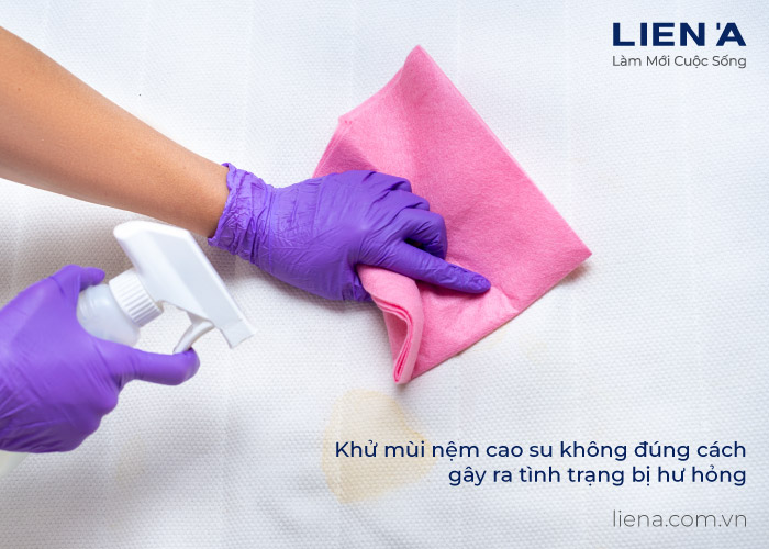 cách khử mùi nệm cao su