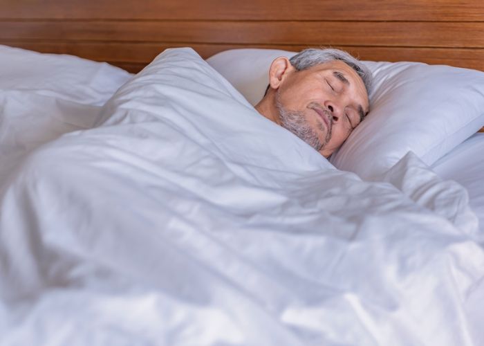 chọn nệm an toàn và kháng khuẩn cho người già