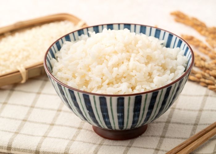 những thực phẩm giúp dễ ngủ