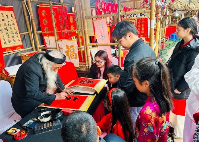 đi chơi tết ở hà nội