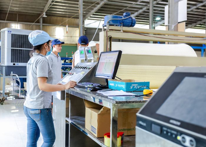 đồng nhất chất lượng nệm cao su đầu ra