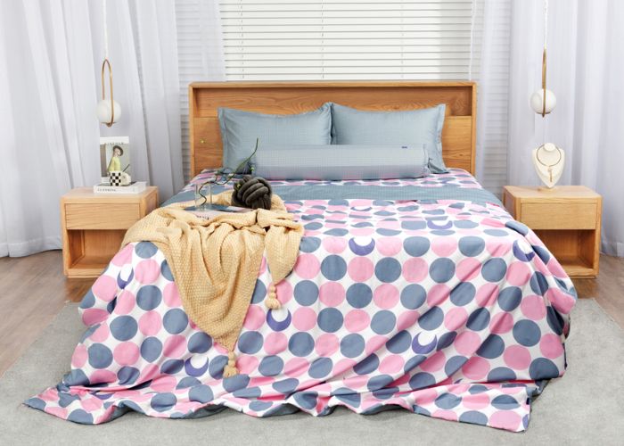 quần hồng phối áo màu gì