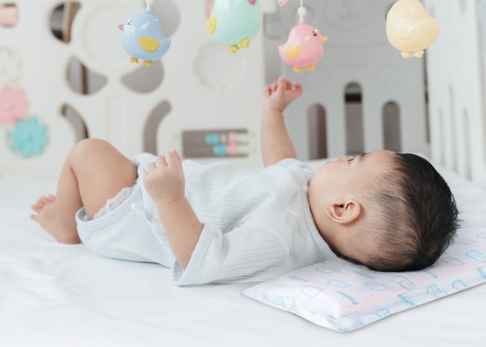 gối oval cho trẻ sơ sinh