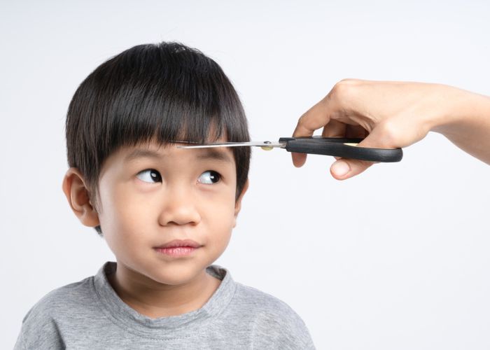 kiểu tóc cho bé trai ít tóc