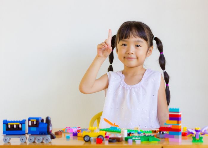 tóc đẹp cho bé gái đến trường
