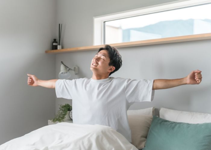 thức dậy lúc 5h sáng thì ngủ lúc mấy giờ