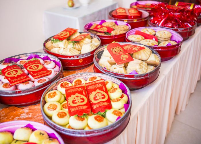 mâm quả bánh pía ngày cưới