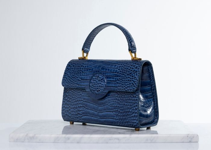 màu xanh navy đậm