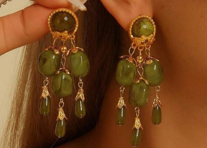 màu xanh olive trong phụ kiện