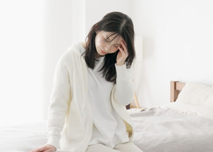sáng ngủ dậy bị chóng mặt nên làm gì