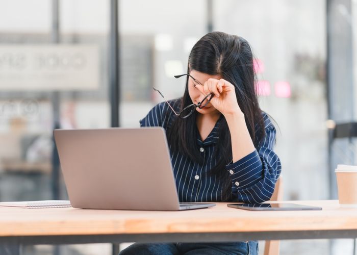 ngủ nướng do rối loạn đồng hồ sinh học