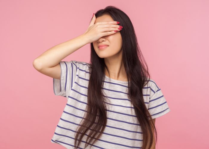 người sợ ngủ một mình nên trấn an bản thân