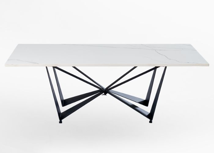 nội thất đen phối trắng