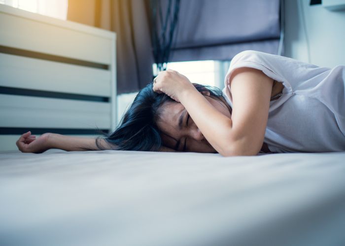sợ ngủ một mình do quá khứ tiêu cực