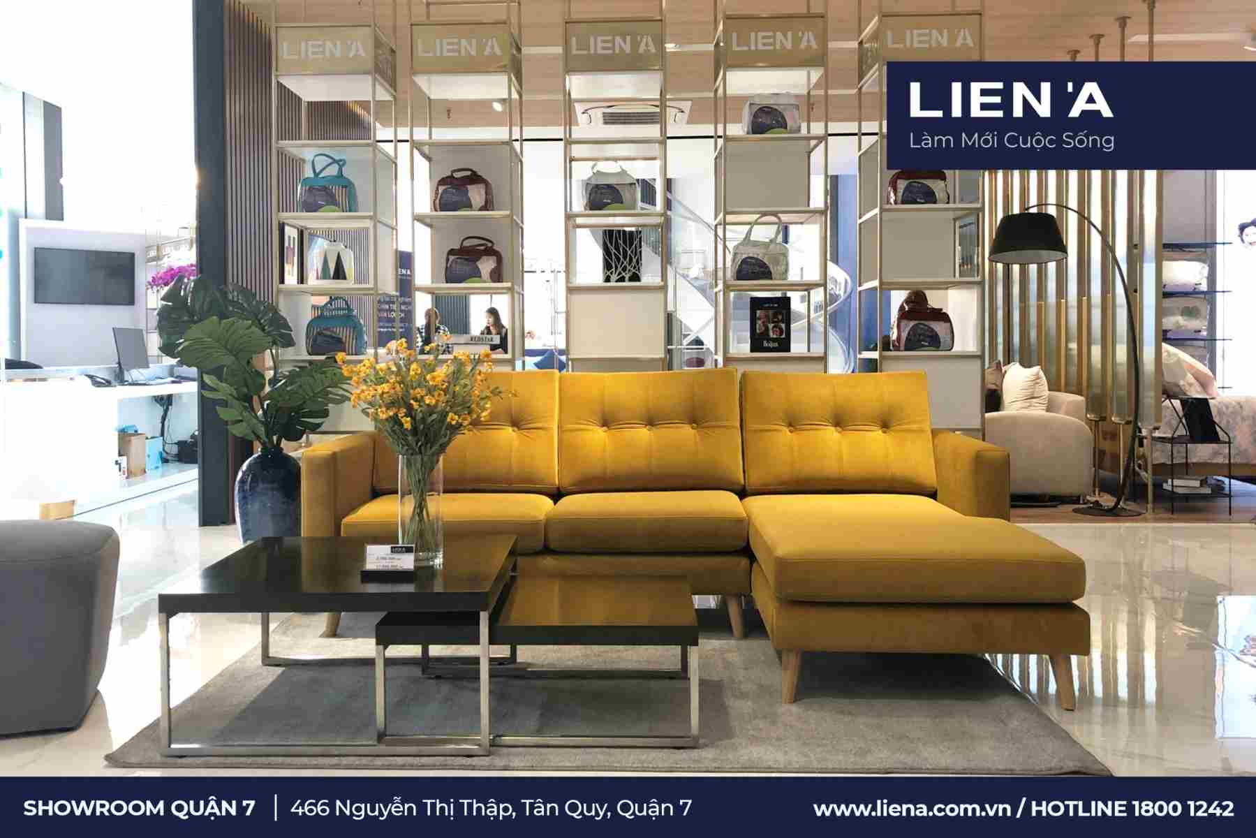 bên trong showroom liên á quận 7